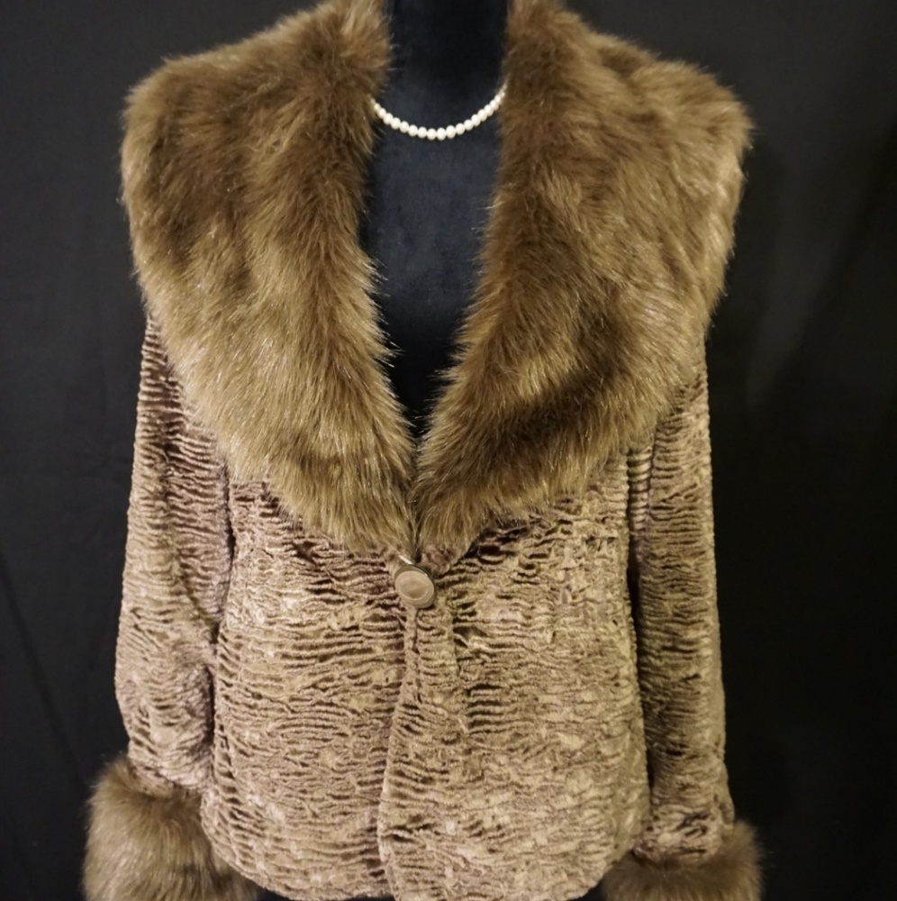 Dennis Coat By Dennis Basso